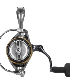 Salzwassercombo PENN Squadron III Travel SW Spin 2.70m / 20-50g + Seafisher 3000 Salzwasser Spinrolle